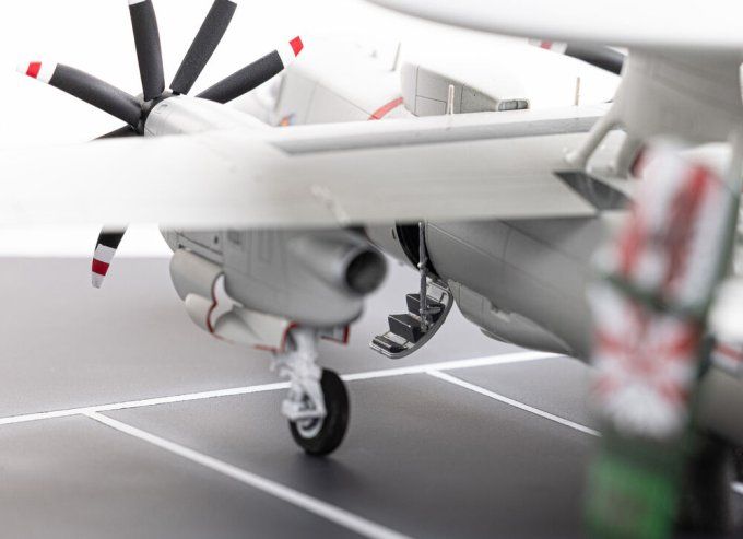 E-2C Hawkeye in 1:72