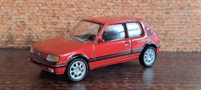 PEUGEOT 205 GTI AU 1 54