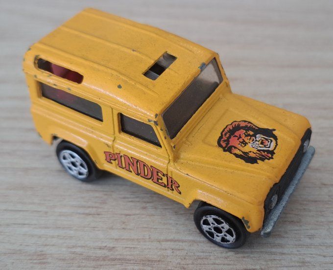 MAJORETTE LAND ROVER  PINDER   N255