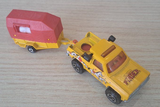 MAJORETTE DEPANNEUSE + REMORQUE CHEVAUX  N228