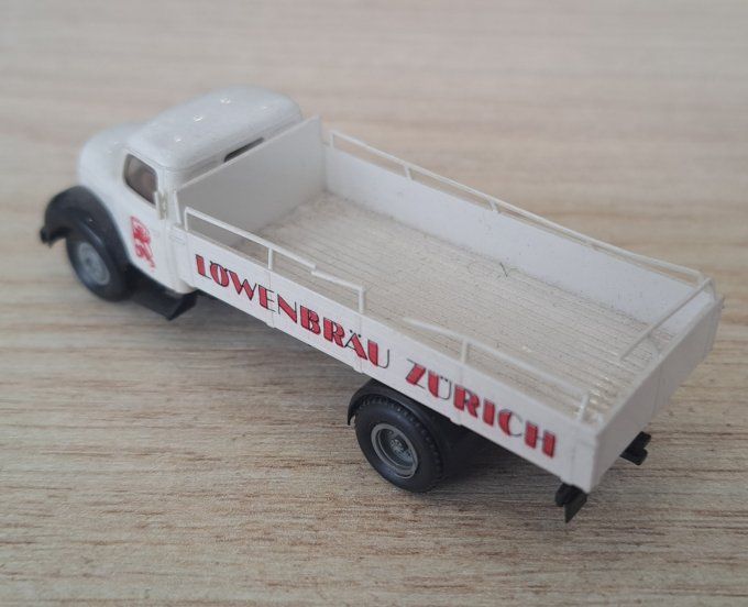 BREKINA MAGIRUS LOWENBRAU ZURICH