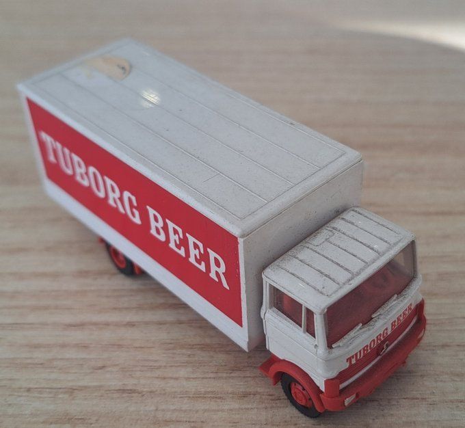 PRALINE MERCEDES TUBORG BEER