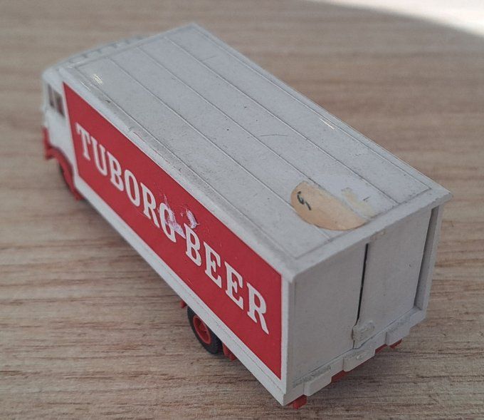 PRALINE MERCEDES  TUBORG BEER