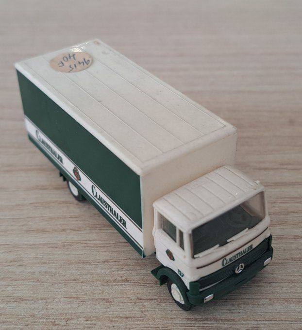 PRALINE MERCEDES CLAUSTHALER