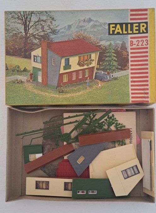 MAISON DE CAMPAGNE  FALLER B-223