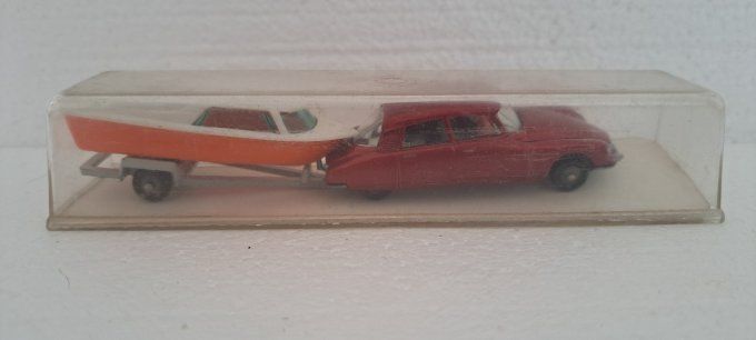 CITROEN DS 21 + BATEAU SUR REMORQUE