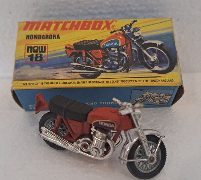 HONDARORA    N°18