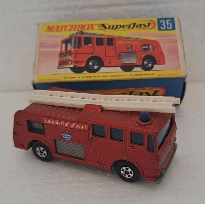 MERRYWEATHER FIRE ENGINE  SUPERFAST N°35
