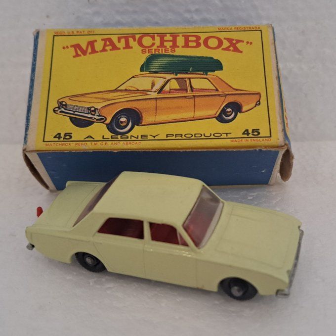 FORD CORSAIR & BOAT  SERIES N°45