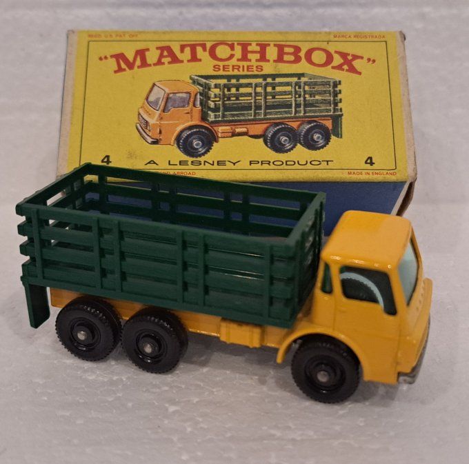 STAKE TRUCK SERIES N°4