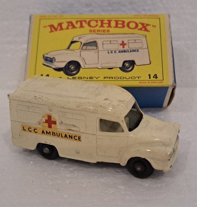LOMAS AMBULANCE SERIES N°14