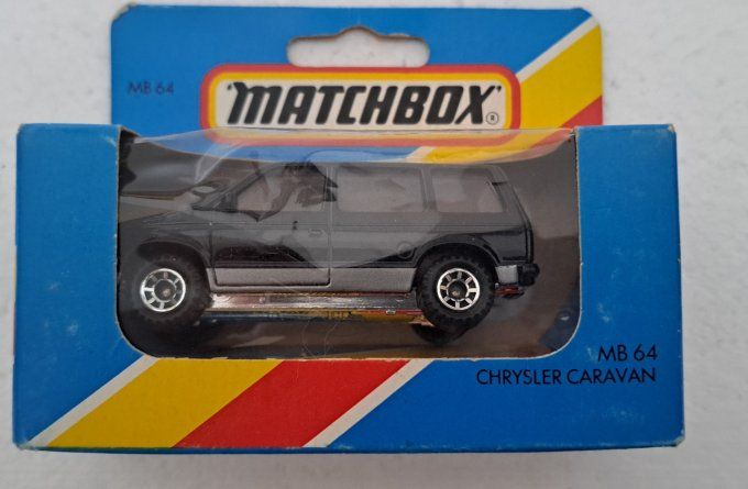 CHRISLER CARAVAN   MB64