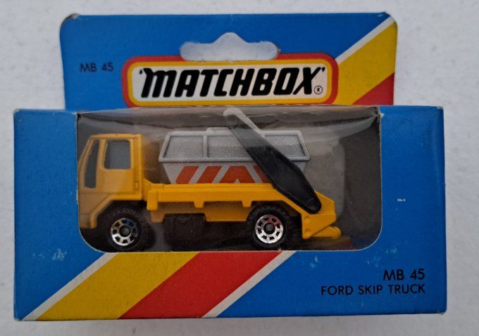FORD SKIP TRUCK   MB45