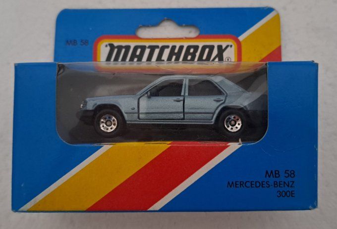 MERCEDES BENZ 300E    MB58