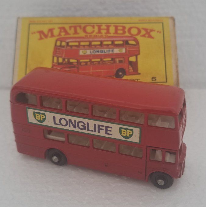 LONDON ROUTEMASTER -BP    N°5D