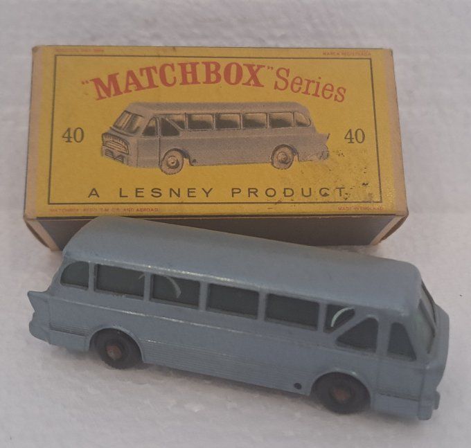 LONG DISTANCE COACH  N°40
