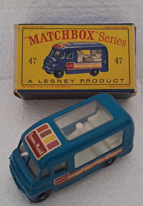 COMMER ICE CREAM VAN N°47