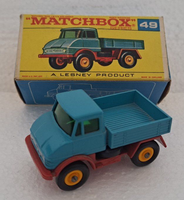 MERCEDES-BENZ UNIMOG    N°49