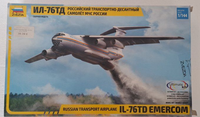AVION BOMBARDIER D'EAU RUSSE IL-76TD EMERCOM   1/144
