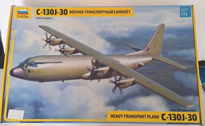 HEAVY TRANSPORT PLANE C-130J-30     1/72
