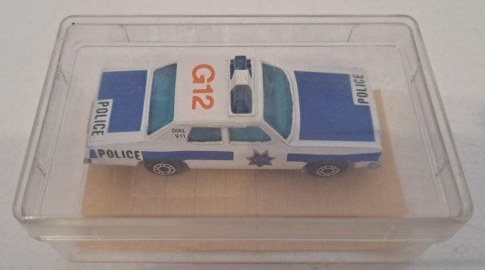 PLYMOUTH GRAN FURY    POLICE    N°10