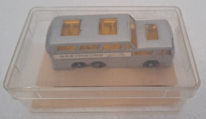GREYHOUND BUS      N°66