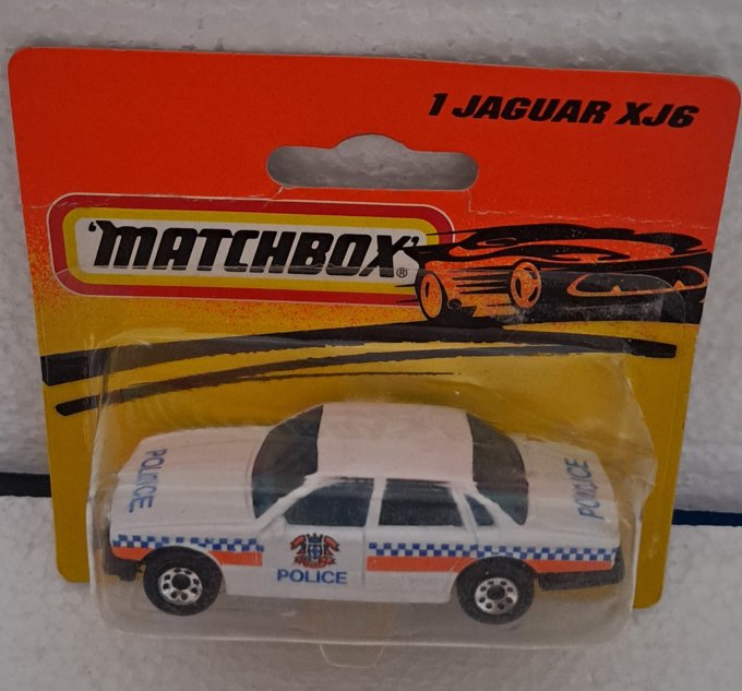 JAGUAR XJ6 POLICE   N°1