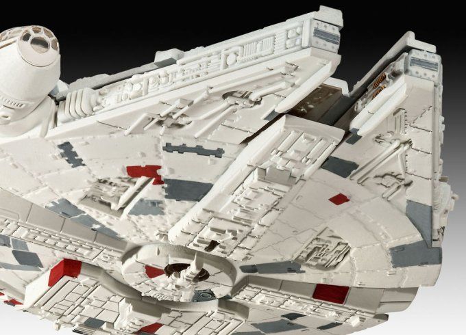 Millennium Falcon in 1:241