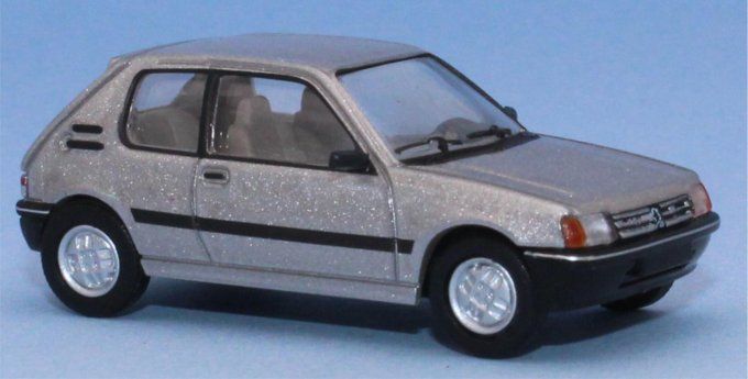 Peugeot 205 XR, metallic Mayfair beige