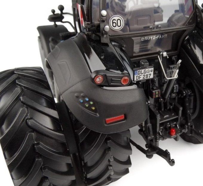 DEUTZ-FAHR 8280 TTV Warrior black jumelé - Edition Limitée à 1000ex.