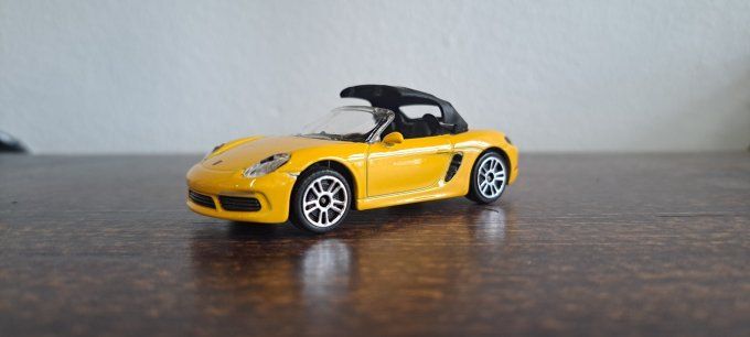 PORSCHE 718 BOXSTER