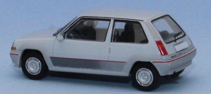 Renault 5 GT Turbo phase 1, white panda, 1985