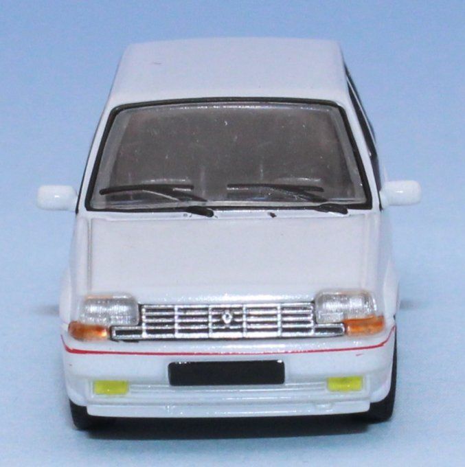 Renault 5 GT Turbo phase 1, white panda, 1985