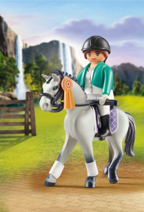 CHAMPIONNE D EQUITATION