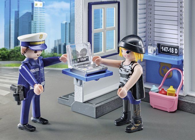 SALLE INTERROGATOIRE DE POLICE