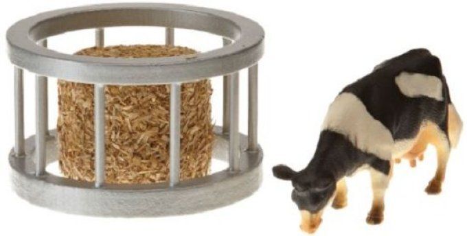 Ratelier avec 1 round et 1 vache HOLSTEIN