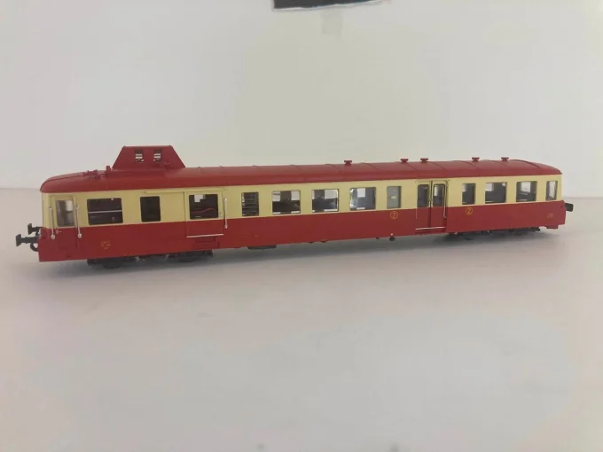 SNCF AUTORAIL X 3800 PICASSO