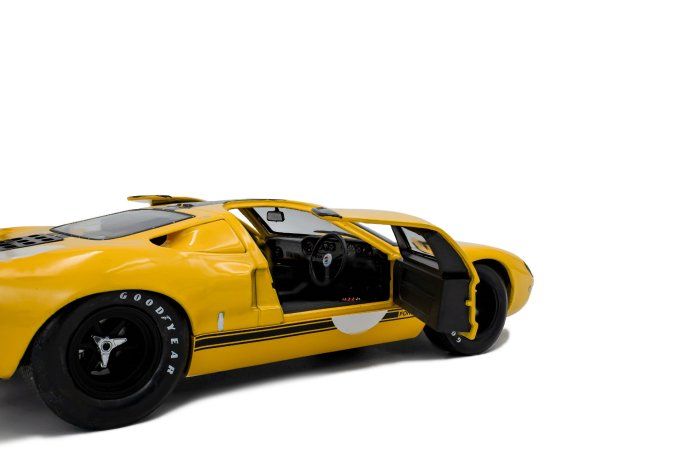 FORD GT40 MK.1 YELLOW 1968