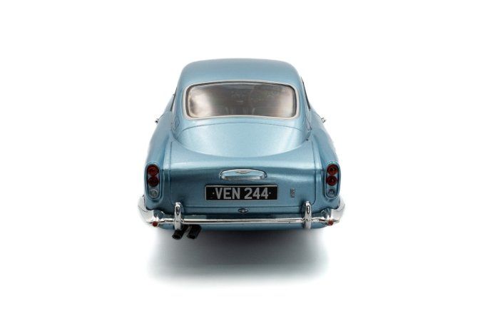 Aston Martin DB5 – Light Metallic Blue – 1964