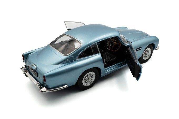 Aston Martin DB5 – Light Metallic Blue – 1964