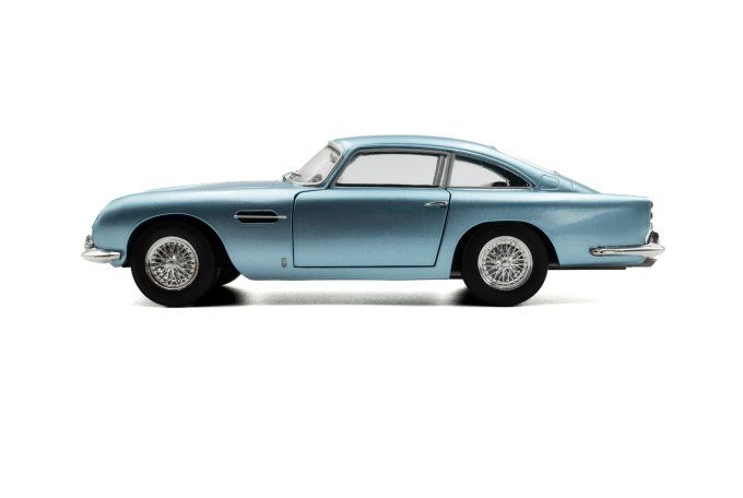 Aston Martin DB5 – Light Metallic Blue – 1964