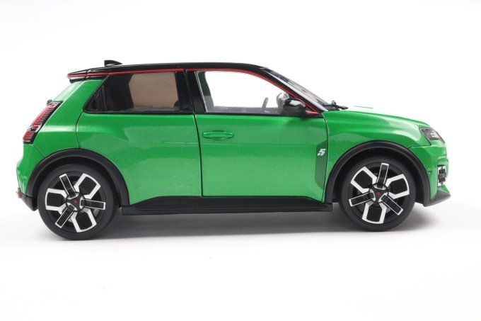 RENAULT 5 E-TECH VERT POP 2024