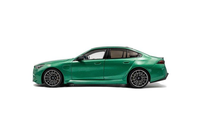 BMW M5 – M Isle of Man Green Metallic – 2025