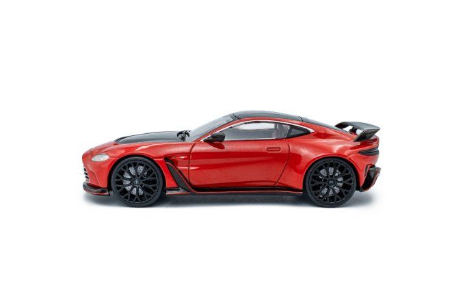ASTON MARTIN VANTAGE V12  SCORPUS RED 2023