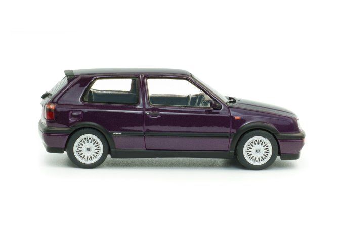 Volkswagen Golf MKIII VR6 – Dusty Mauve Pearl – 1994
