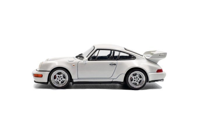 Porsche 911 (964) RS 3.8 – Grand Prix White – 1994