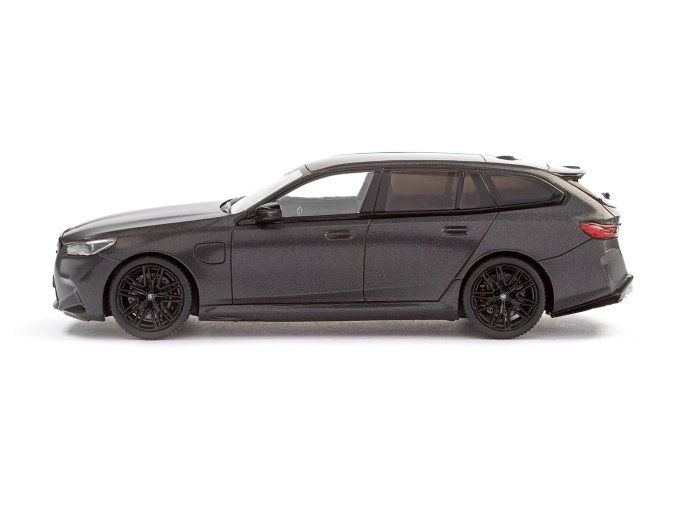 BMW M5 TOURING FROZEN DEEP GREY 2024