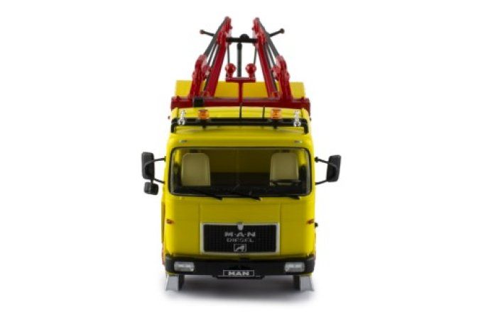 MAN F8 26.281 VEHICULE DEPANNEUR JAUNE